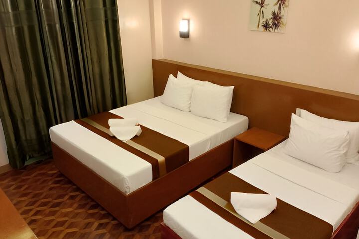 Room 32 of 48
