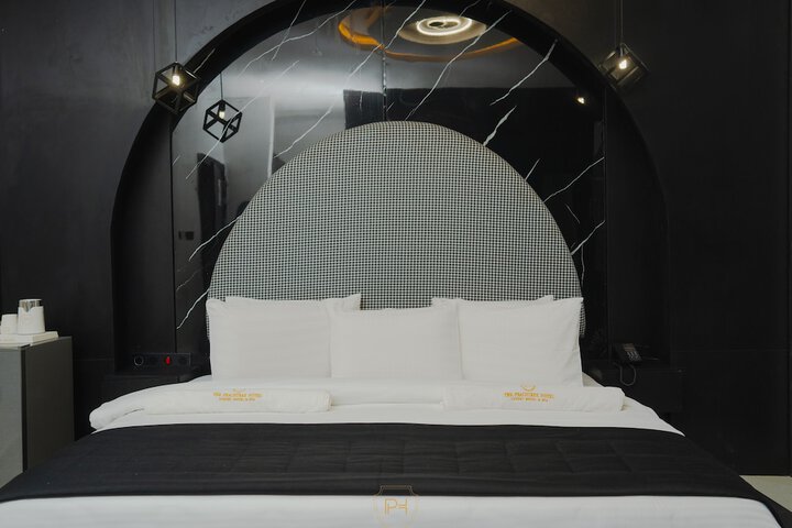 Room 5 of 46