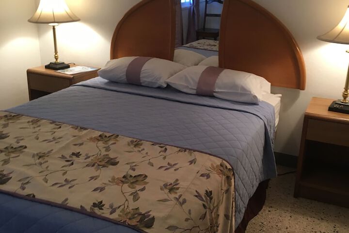 Room 5 of 36