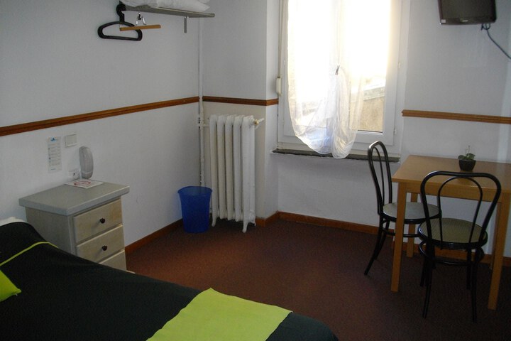 Room 9 of 51