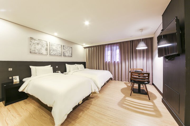 Room 20 of 60