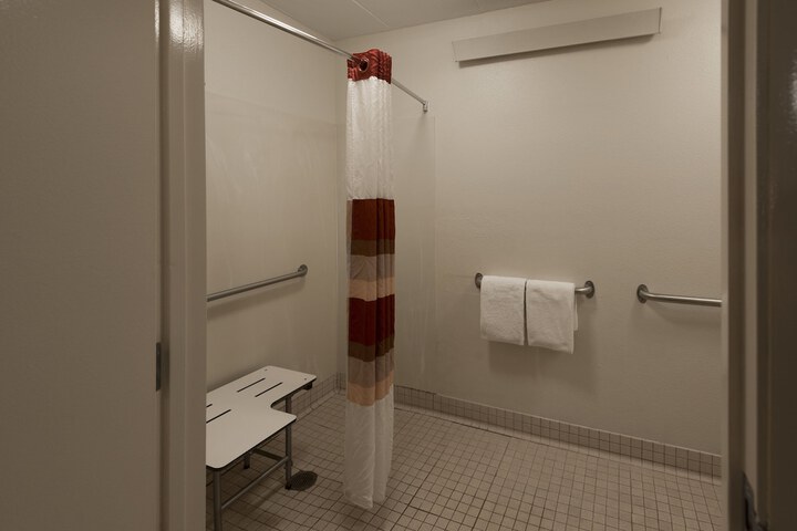 ADA Accessible Superior King (20 of 22)