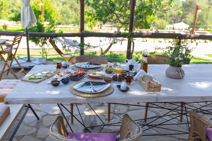 Breakfast/Coffee Service 48 of 85