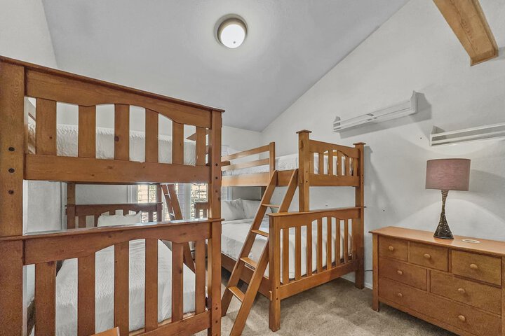 Room 8 of 43