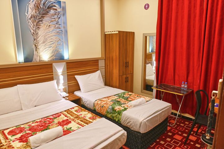 Room 18 of 25