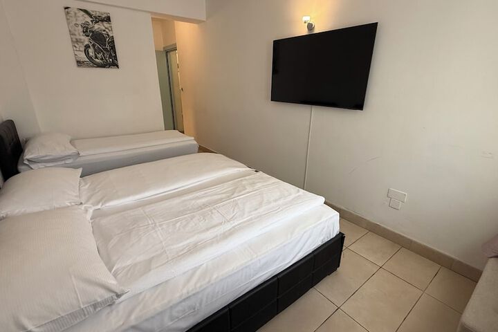 Room 8 of 36