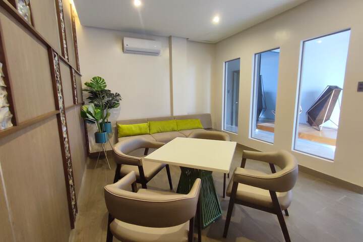 Business Center 97 of 113