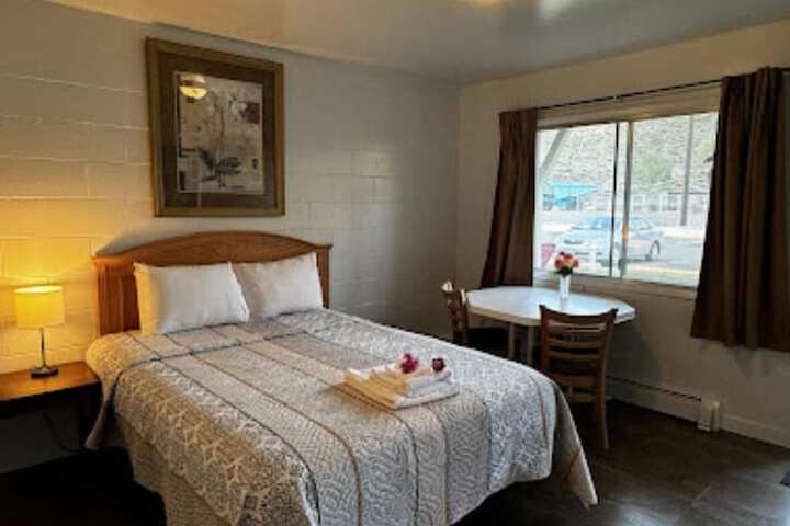 Room 2 of 19