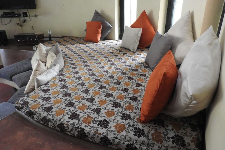 Room 4 of 36