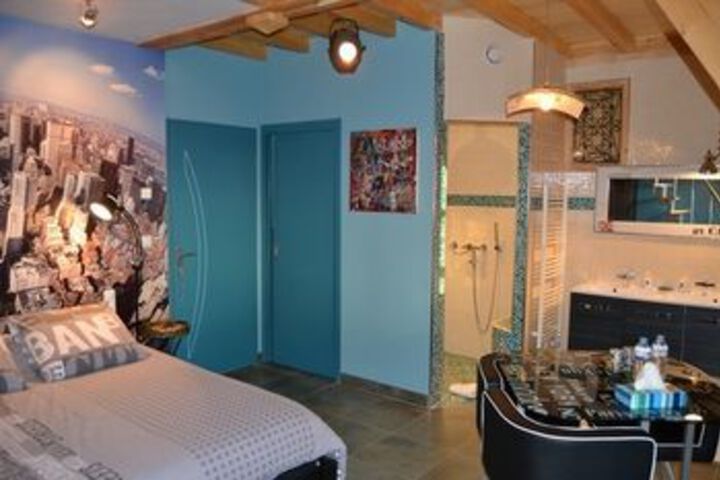 Room 22 of 74
