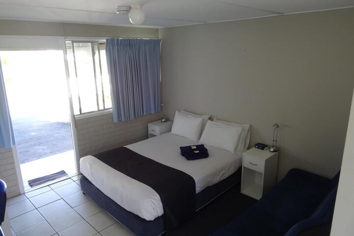 Room 6 of 24