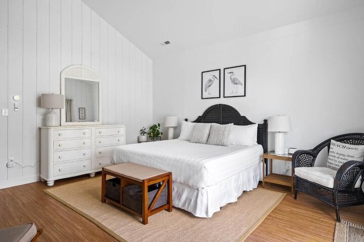 Room 10 of 68