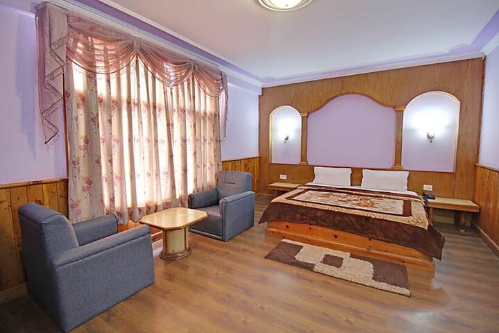 Room 23 of 49
