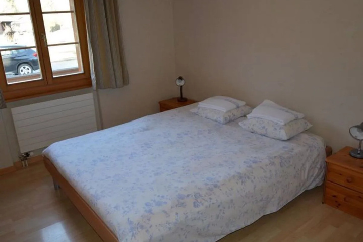 Room 4 of 10