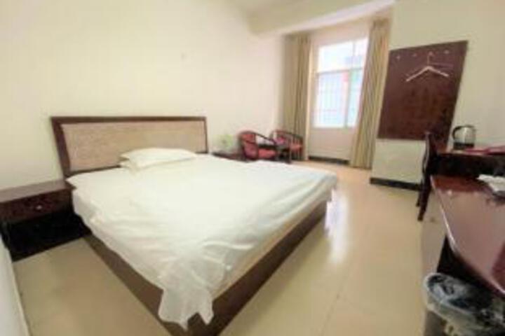 Room 5 of 6