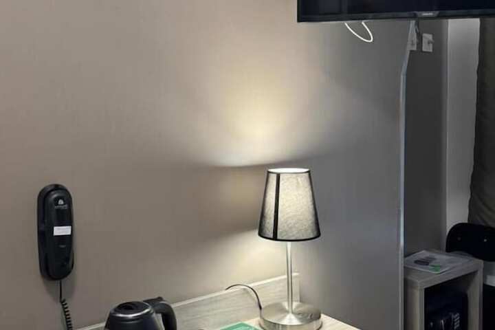 Room 10 of 22