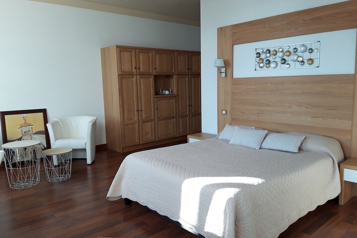 Room 7 of 26