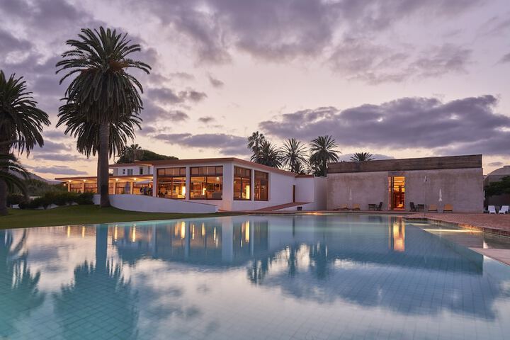 Pool Hotel