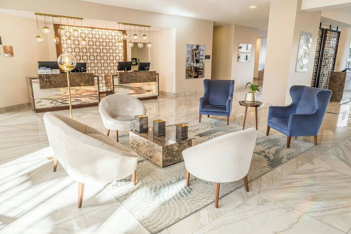 Hotel Interior 4 of 147
