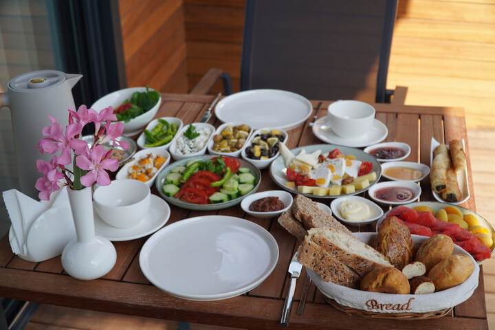 Breakfast/Coffee Service 31 of 68
