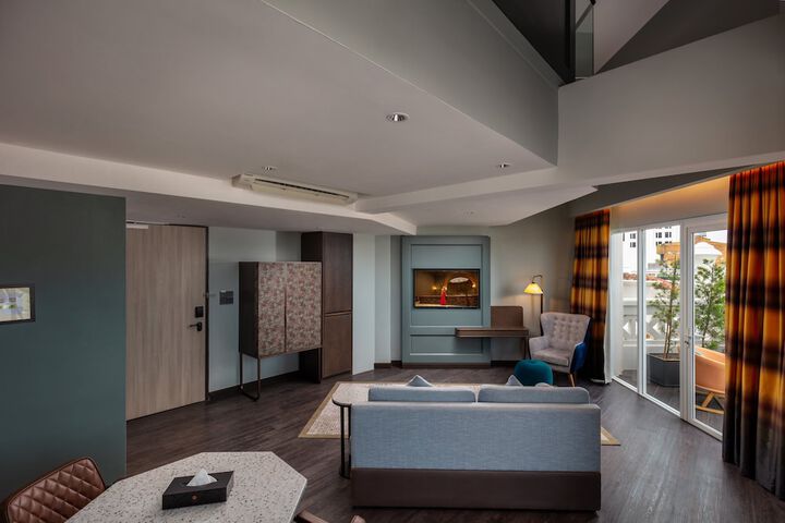 Room 14 of 84