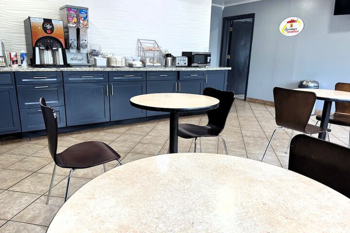 Breakfast/Coffee Service 28 of 29