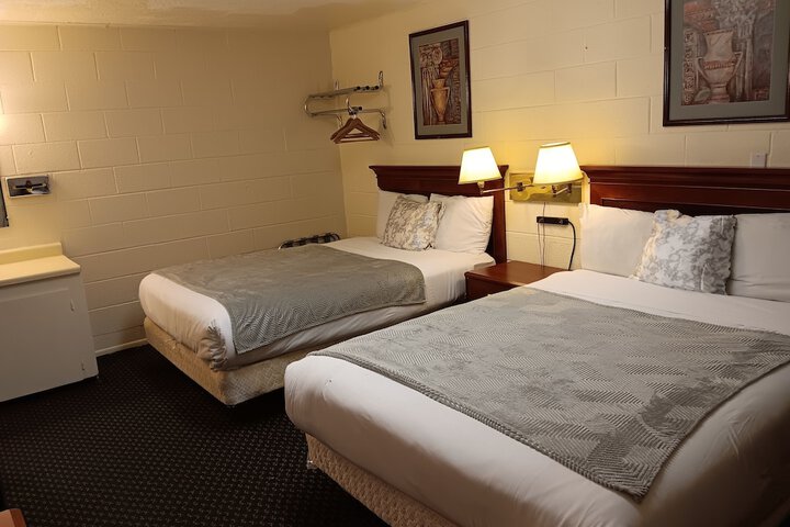 Room 4 of 20