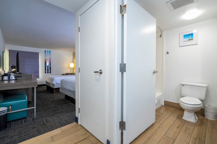 Room 32 of 96