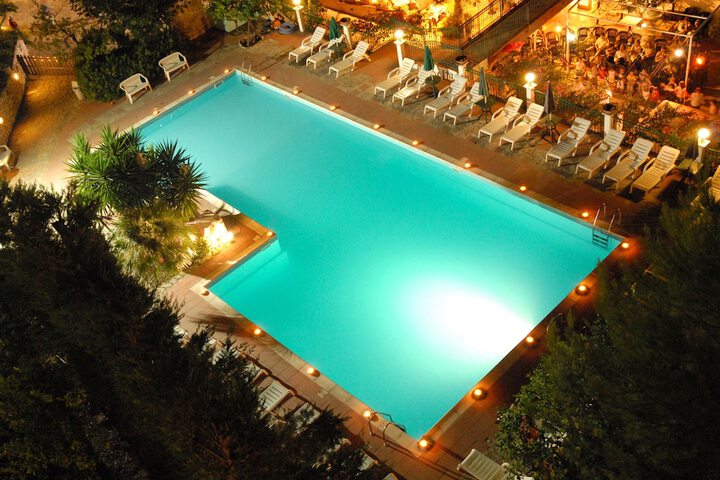 Pool Hotel