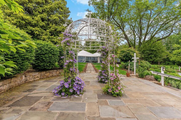 Hotel Exterior 63 of 66