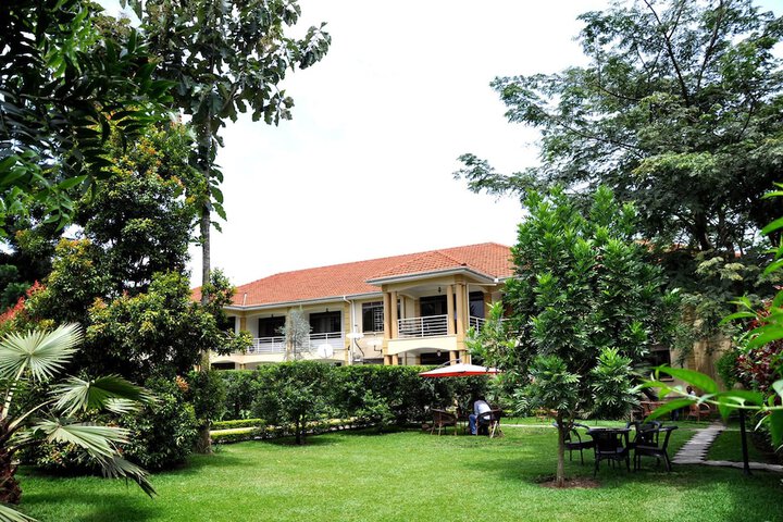 Hotel Exterior 40 of 55