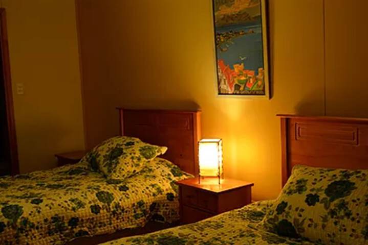 Room 10 of 25