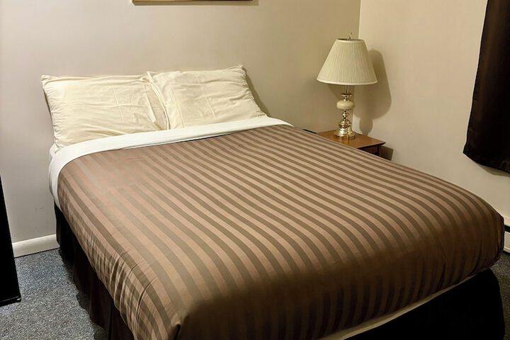 Room 8 of 24