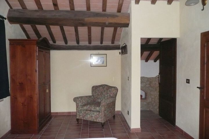 Room 2 of 58
