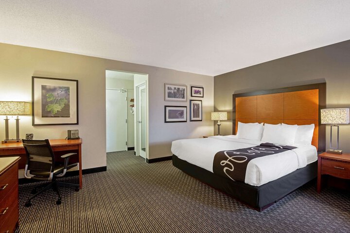 Room 14 of 28