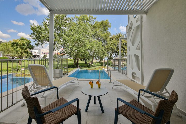 Terrace/Patio 36 of 36