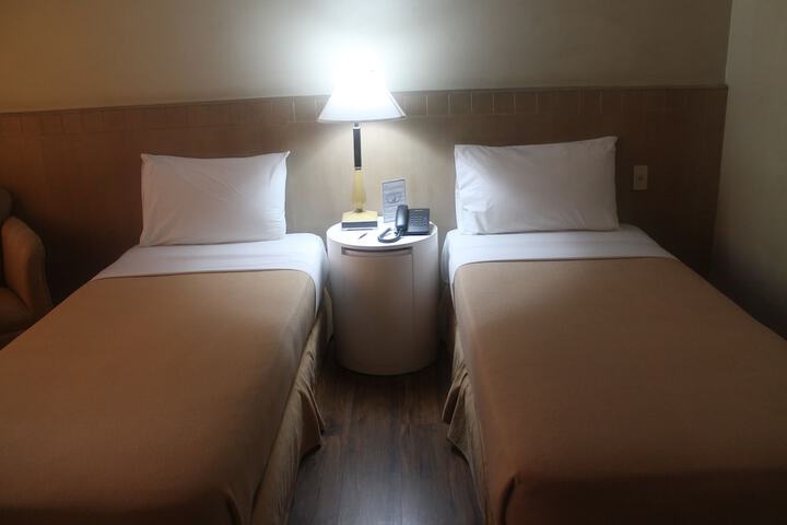 Room 30 of 50