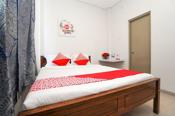 Room 9 of 30