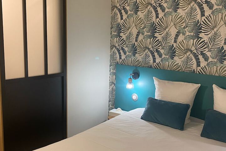 Room 26 of 64
