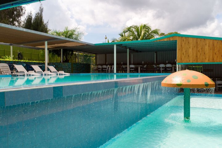 Pool 202 of 258