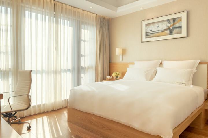 Room 44 of 108