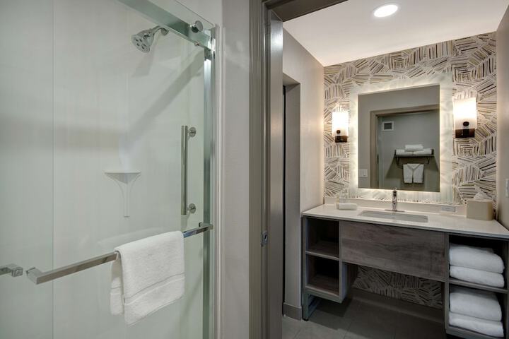 Bathroom shower