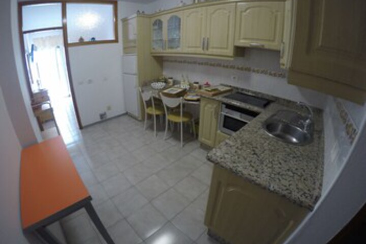 Room 9 of 12