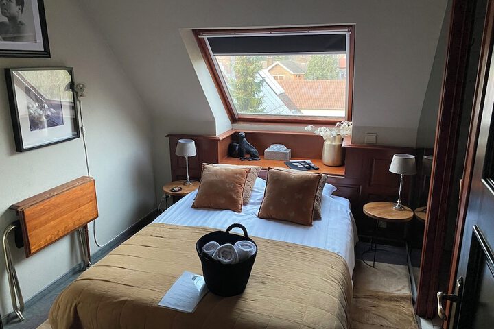 Room 16 of 43