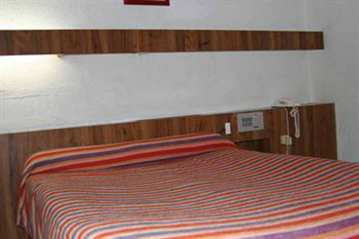 Room 13 of 29