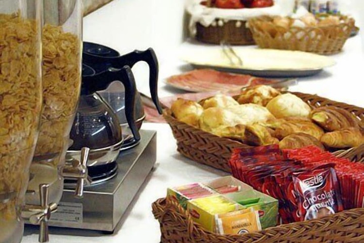 Breakfast/Coffee Service 15 of 17