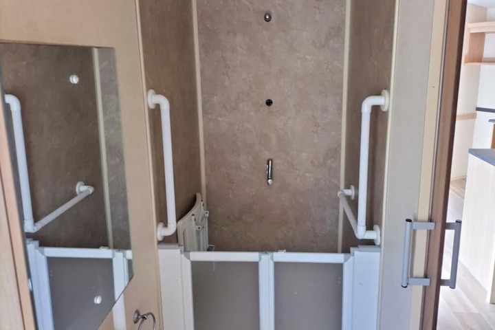 Room 17 of 24