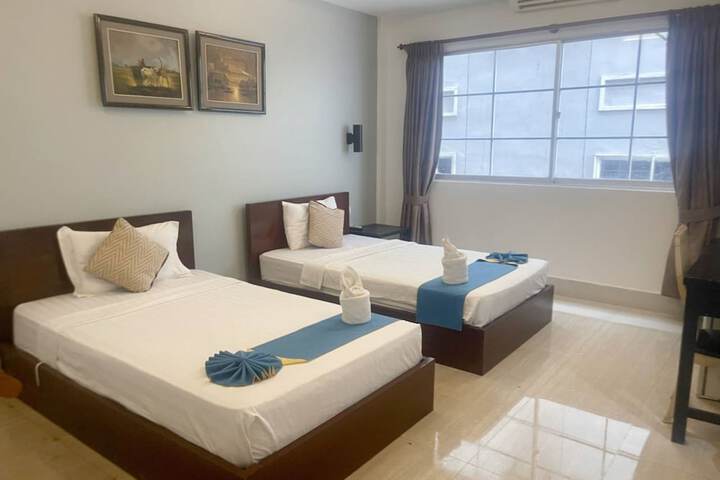 Room 45 of 100