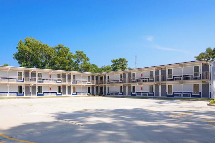 Property Grounds 26 of 35