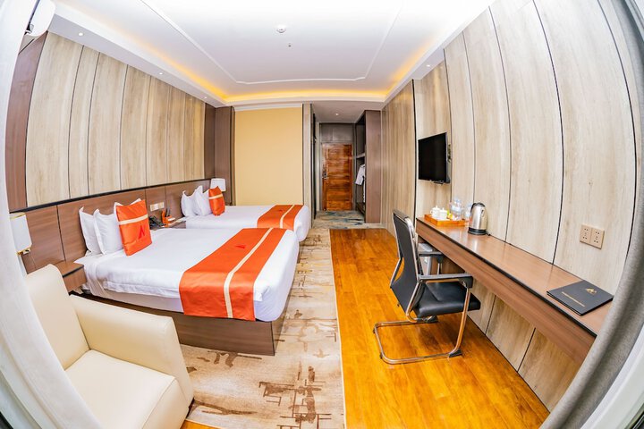 Room 18 of 29